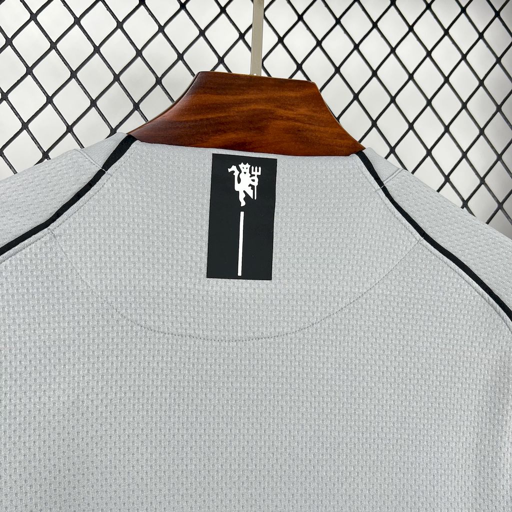 Manchester United 2007/08 Grey Goalkeeper Long Sleeves Retro Jersey