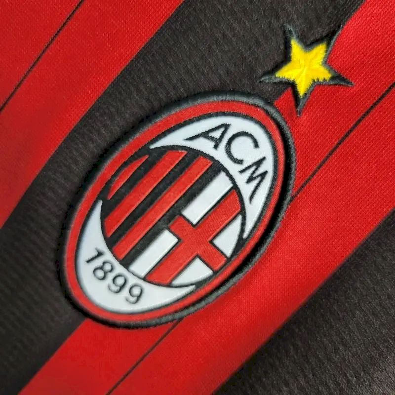 Camisa retrô de mangas compridas do AC Milan 2013/14