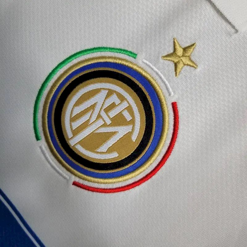 Camisa retrô reserva do Inter de Milão 2009/10