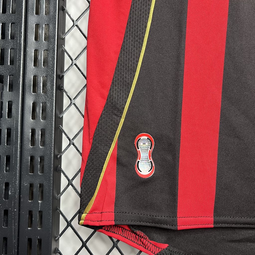 Camisa retrô do AC Milan 2006/07