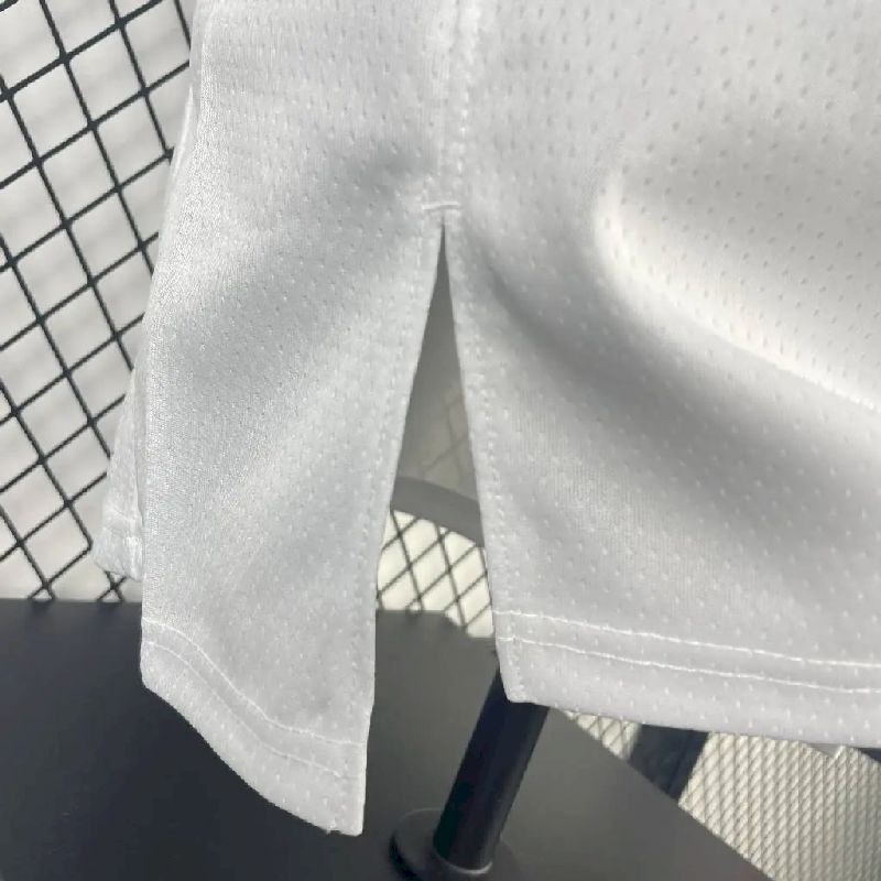 Camisa branca masculina Kristaps Porzingis Team