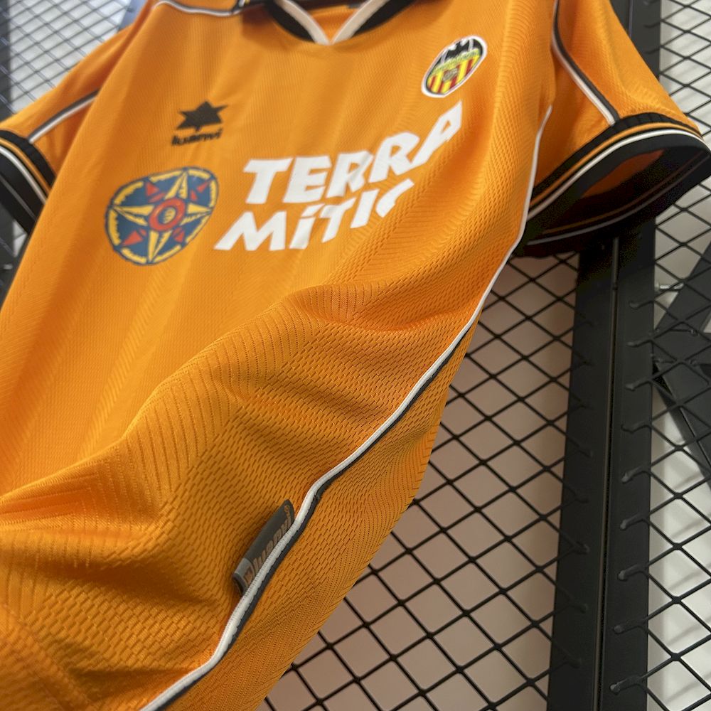 Camisa retrô do Valencia CF 1999/00