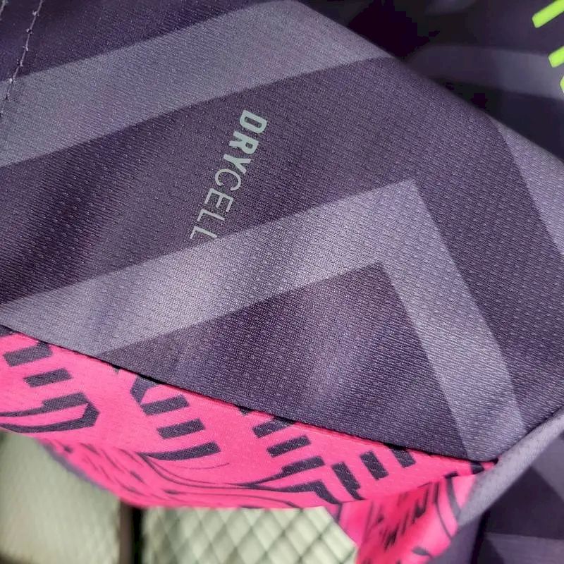 Men's Manchester City 2023/24 Goalkeeper Jersey