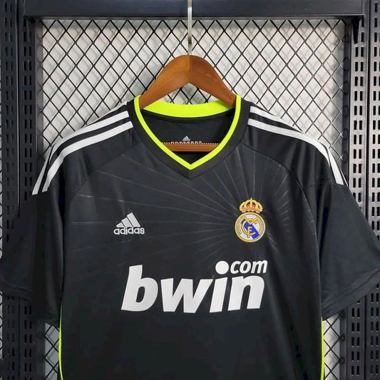 Camisa retrô reserva do Real Madrid 2010/11