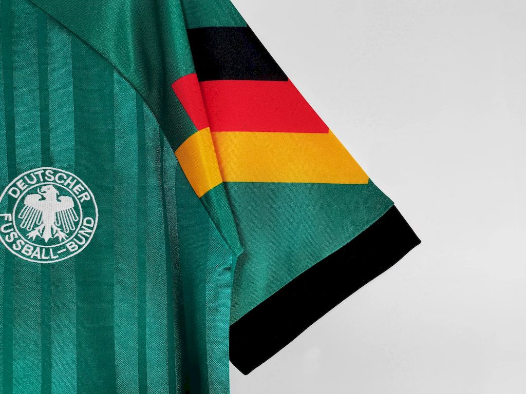 Camisa reserva retrô da Alemanha de 1992