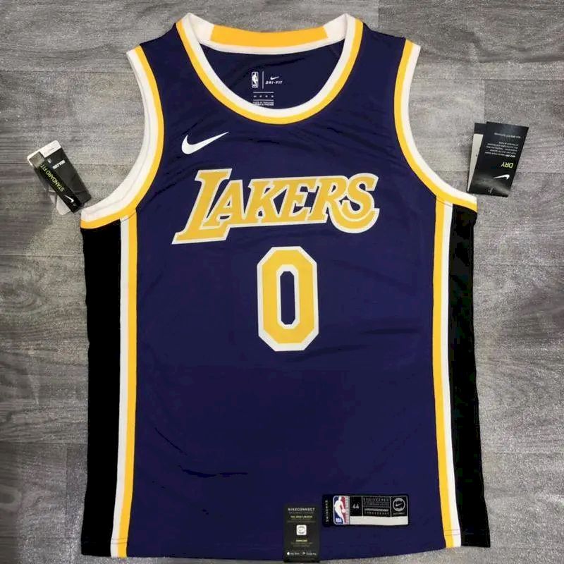 Camisa Masculina Kyle Kuzma Roxa Versão Jogador – Edição Clássica Retro
