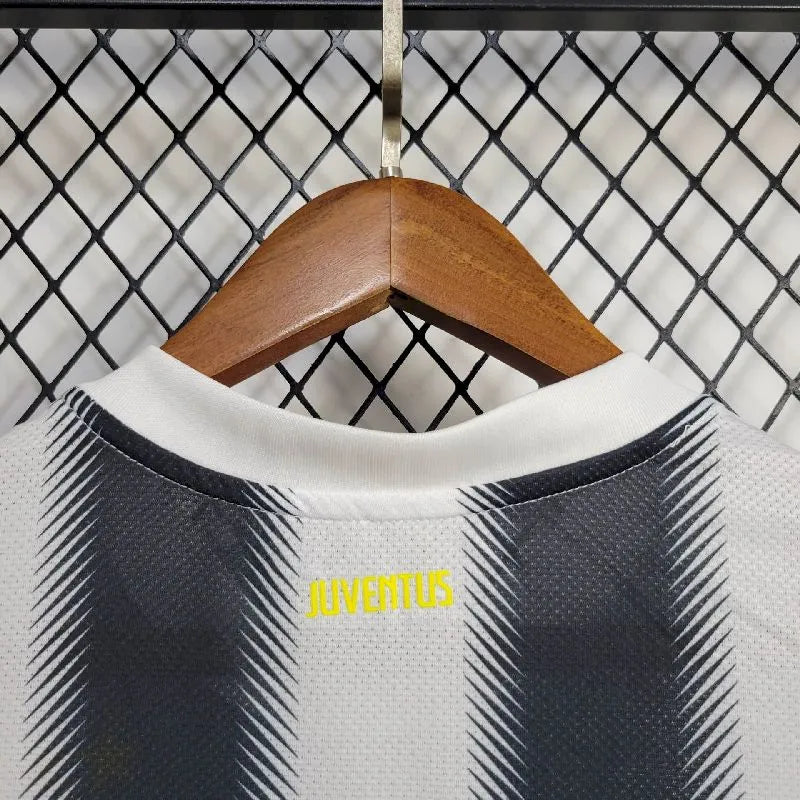 Juventus 2011/12 Home Retro Jersey
