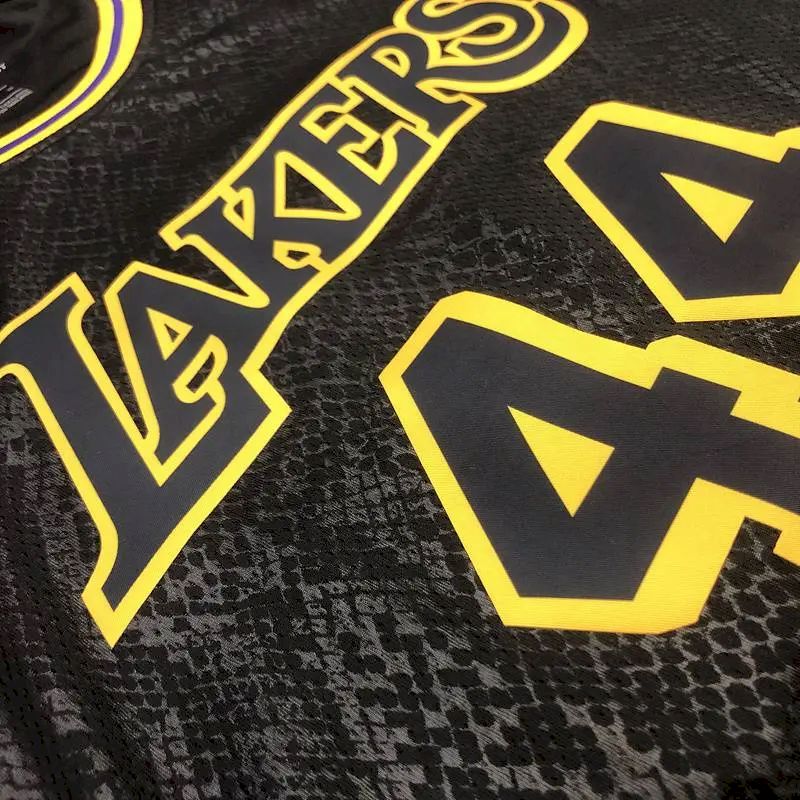 Camisa masculina Earvin Johnson Black Mamba versão jogador