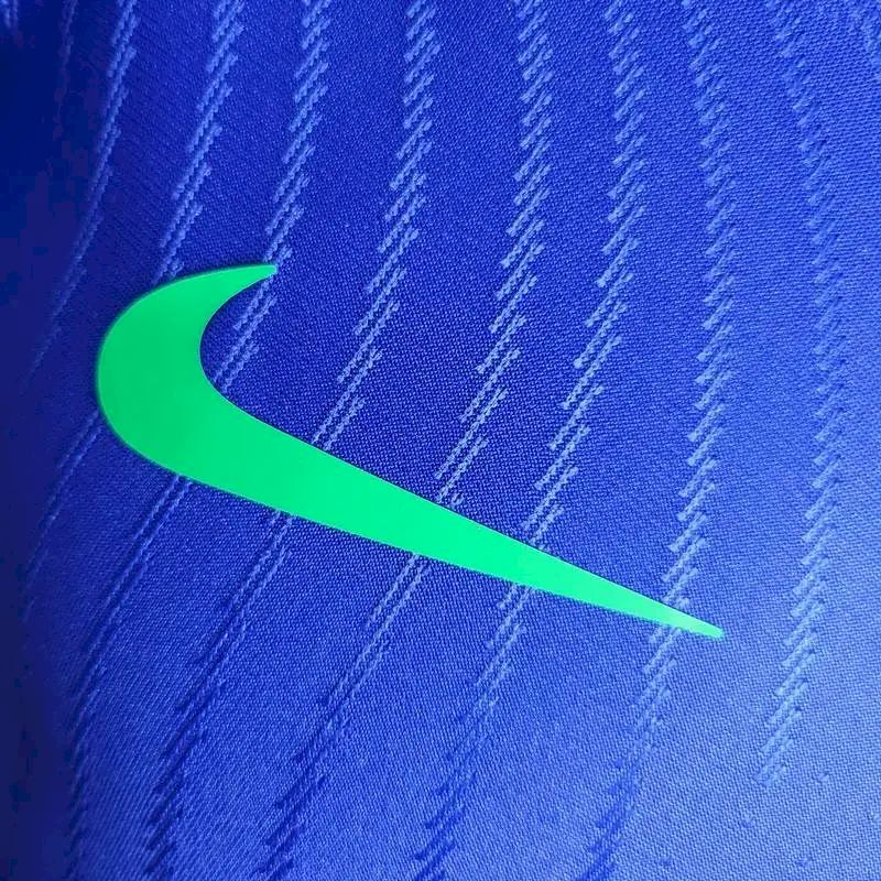Camisa reserva do Brasil para a Copa do Mundo de 2022, versão jogadora