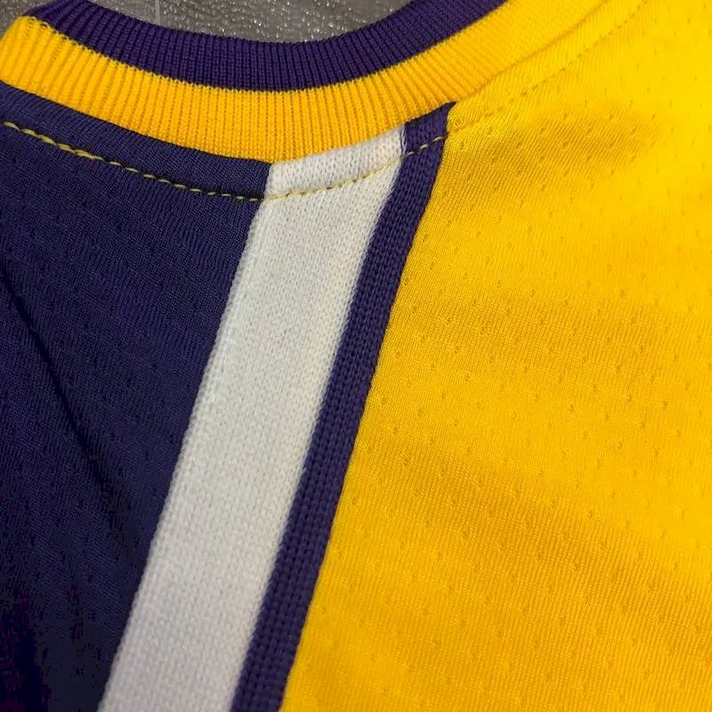 Camisa amarela masculina Kobe Bryant versão jogador – Edição clássica retrô