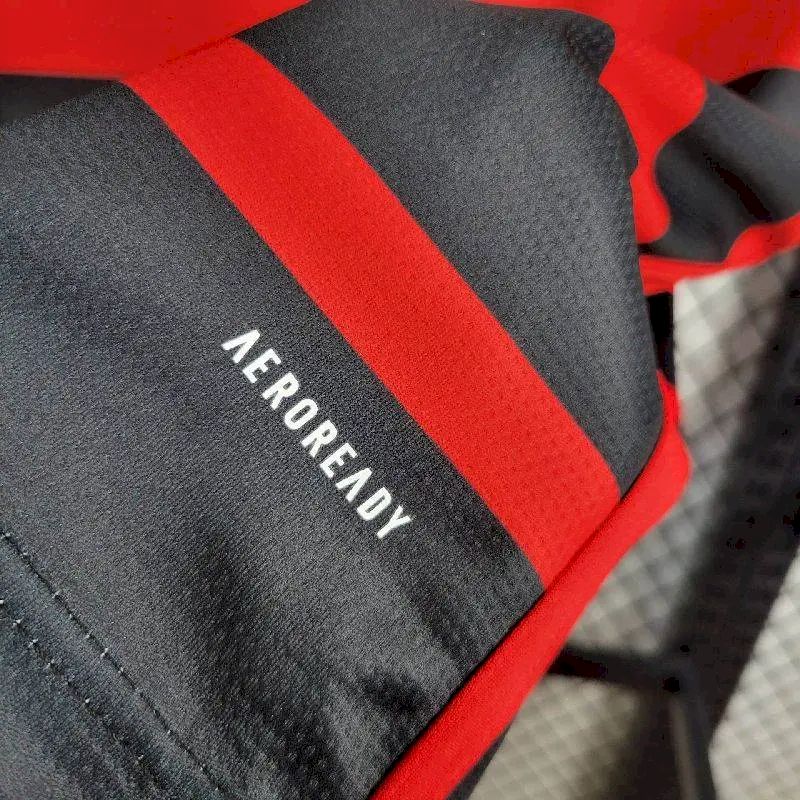 Camisa titular do Flamengo 2024/25