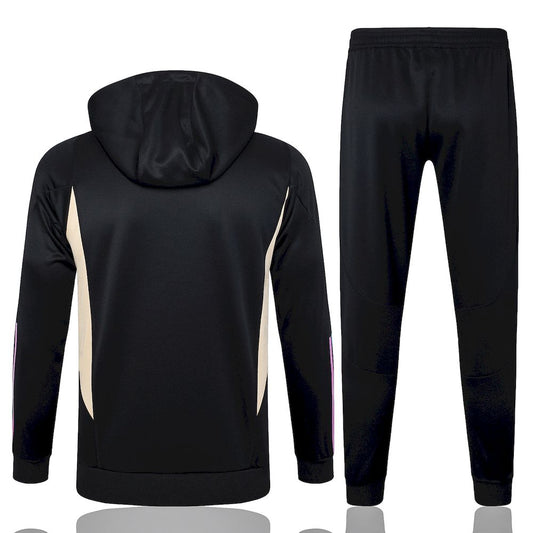 Moletom com capuz e calça do Real Madrid 2023/24 815