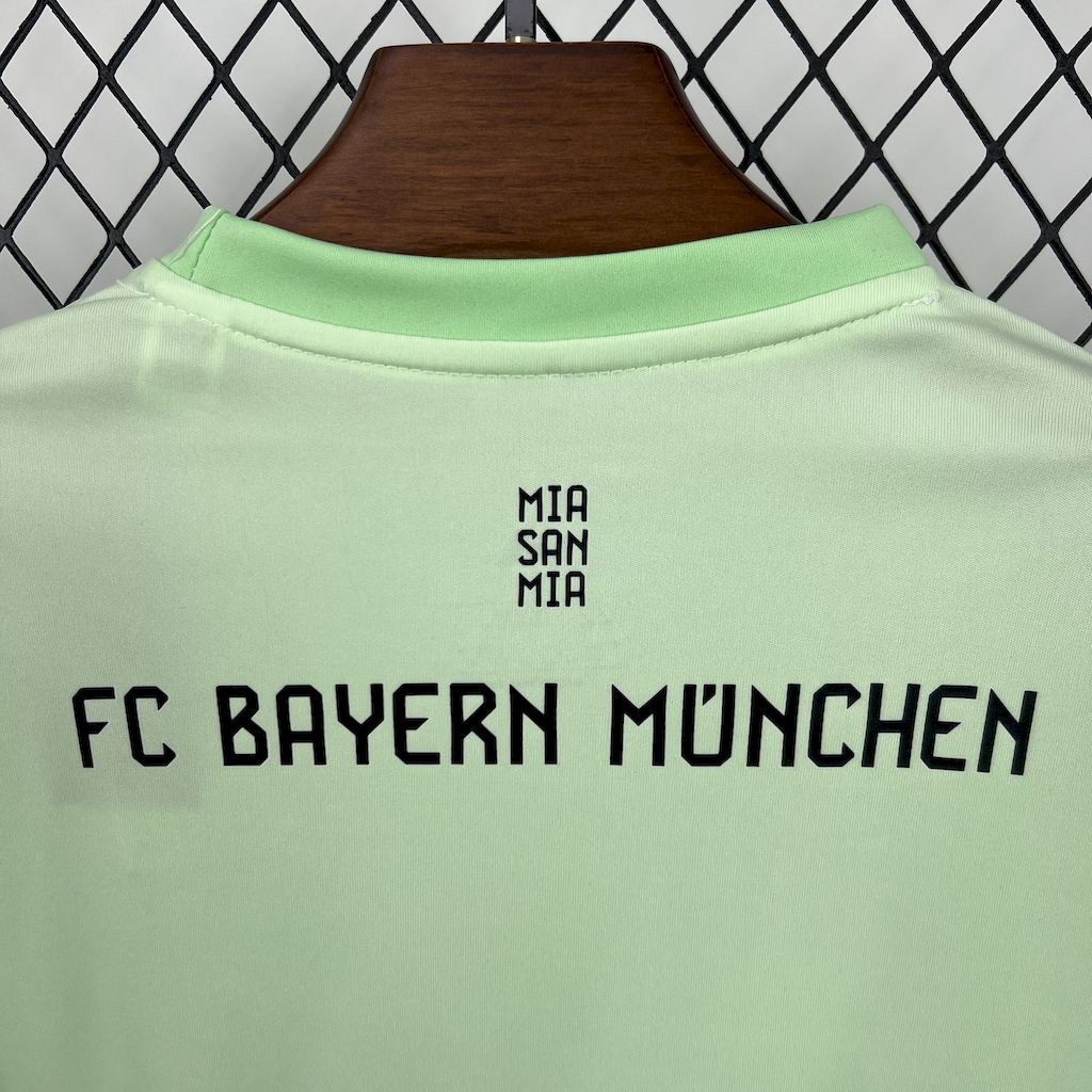 Bayern Munich 2025/26 Green Goalkeeper Kids Kit