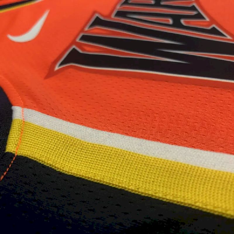 Camisa Klay Thompson Laranja Masculina Versão Jogador – Edição Clássica Retrô