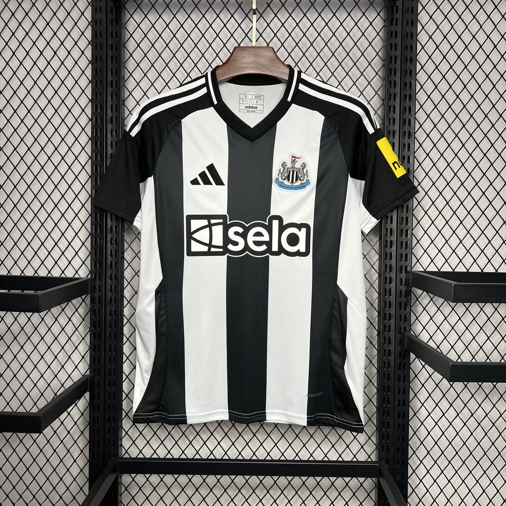 Men's Newcastle United 2024/25 Home Jersey