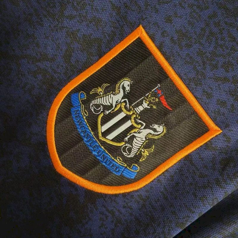 Camisa retrô reserva do Newcastle United 1997/98