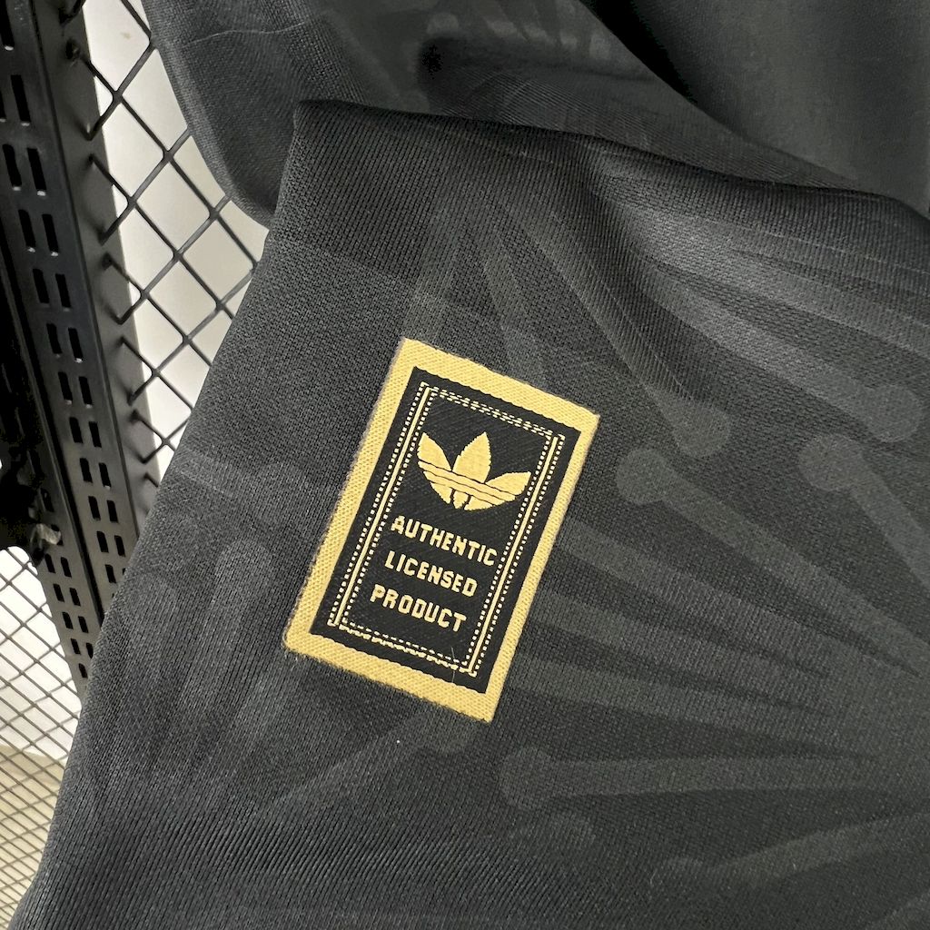 Men's Mexico 2025/26 Gold- Black Long Sleeve Jersey