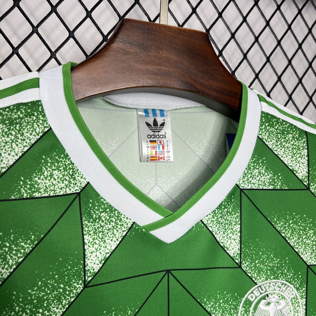 Camisa reserva retrô da Alemanha de 1990