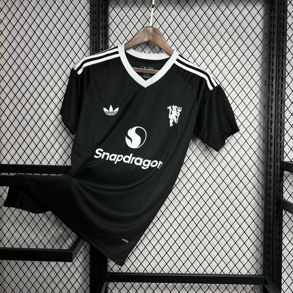 Camisa do quarto goleiro do Manchester United 2024/25