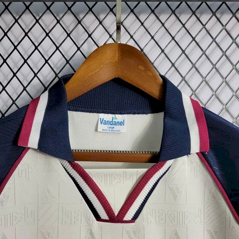 Camisa retrô reserva do West Ham United de 1999