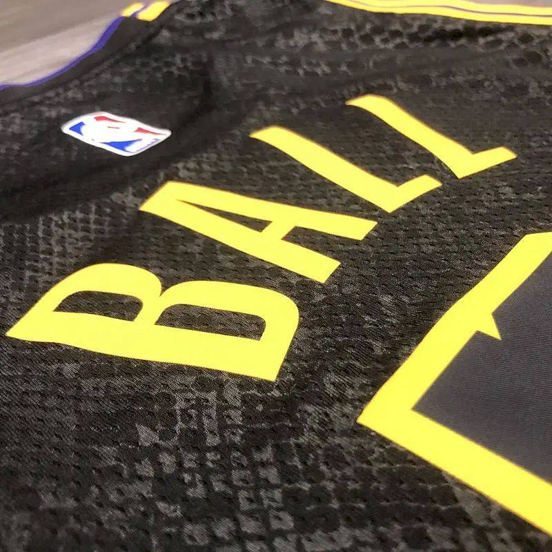 Camisa LeBron James Black Mamba versão masculina de jogador
