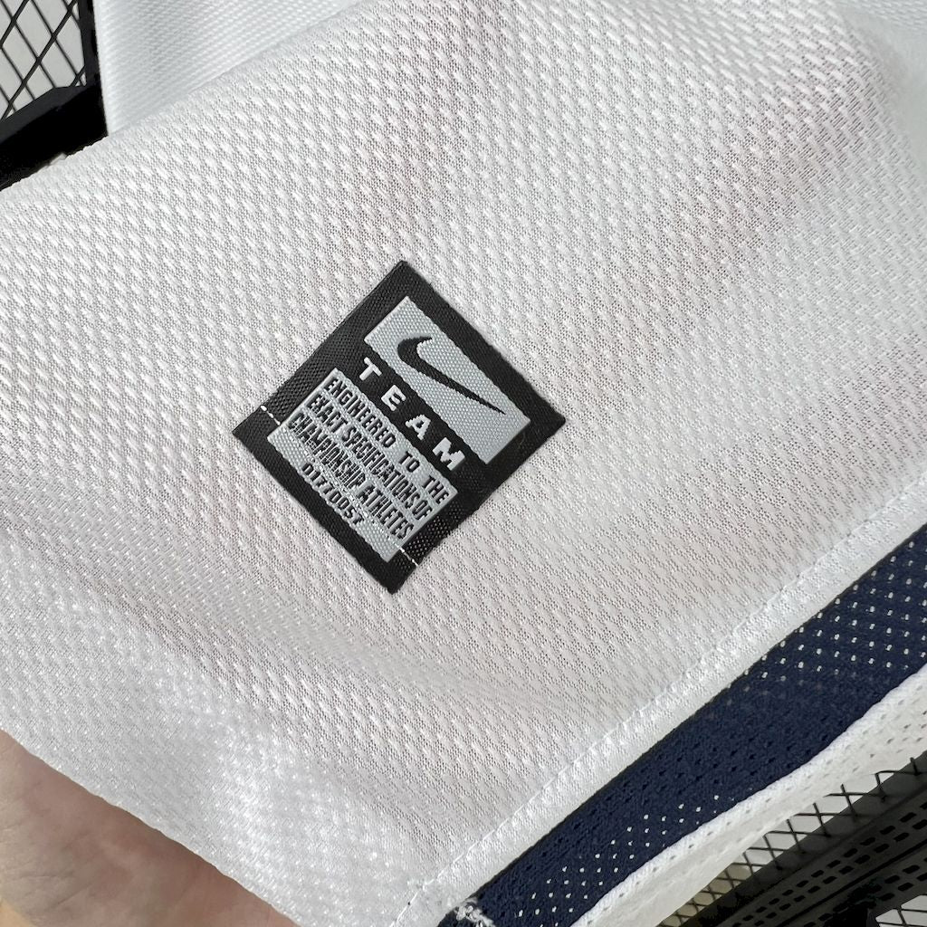 Manchester United 2008/09 Away Retro Jersey