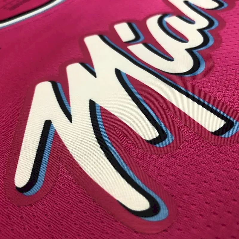 Camisa Jimmy Butler Masculina Rosa Versão Jogador – Edição Clássica Retro