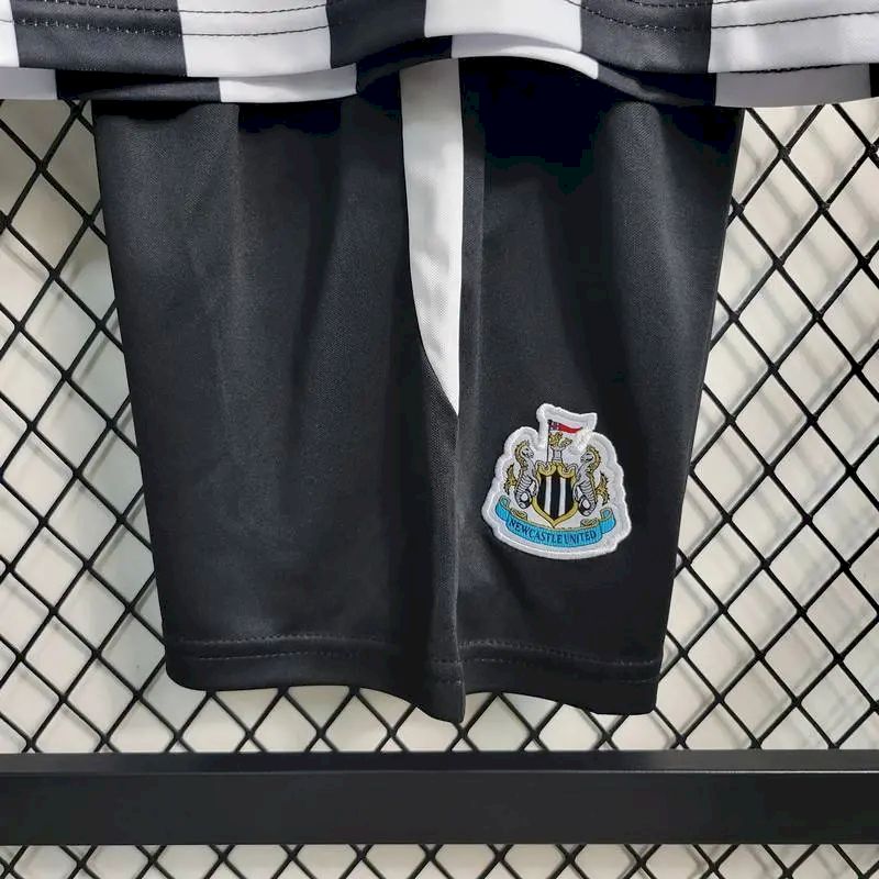 Kit Infantil Newcastle United 2023/24
