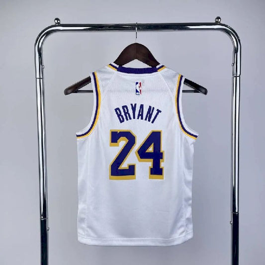 Camisa branca do time juvenil Kobe Bryant