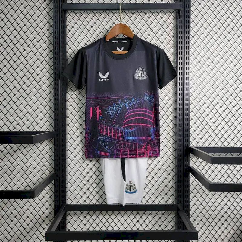 Kit Infantil Edição Especial Newcastle United 2023/24