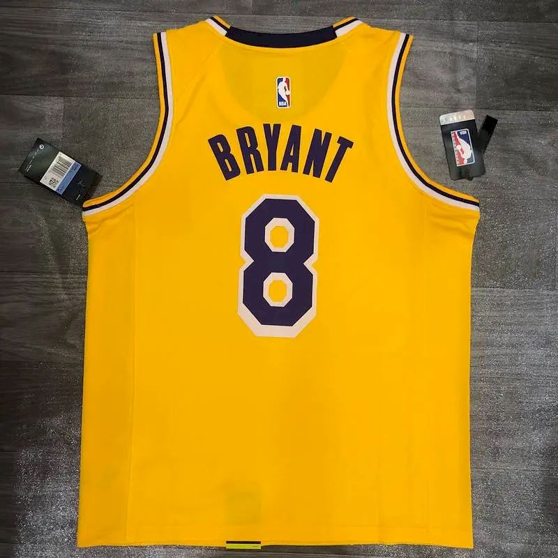 Camisa amarela masculina Kobe Bryant versão jogador – Edição clássica retrô