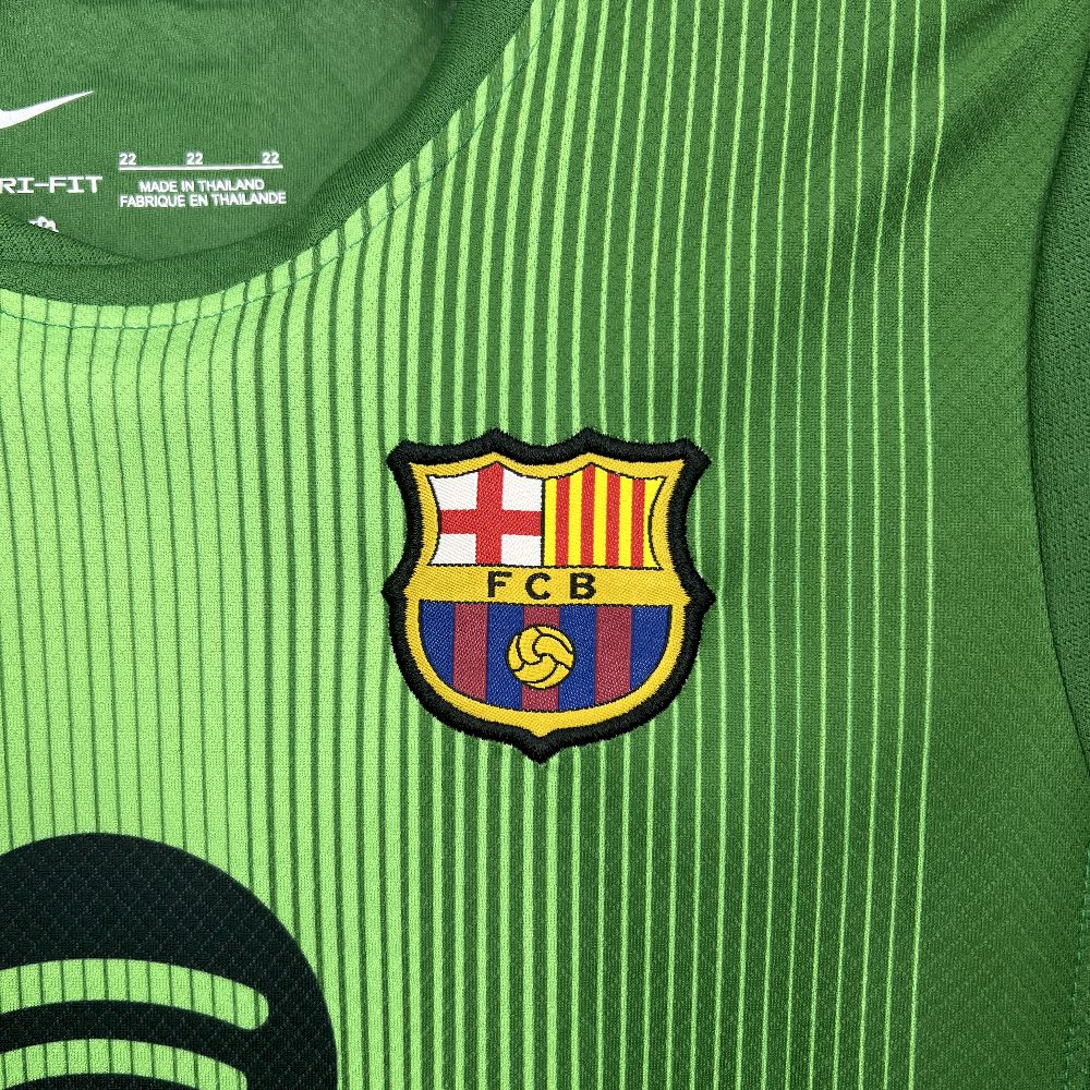 Barcelona 2025/26 Green Goalkeeper Kids Kit