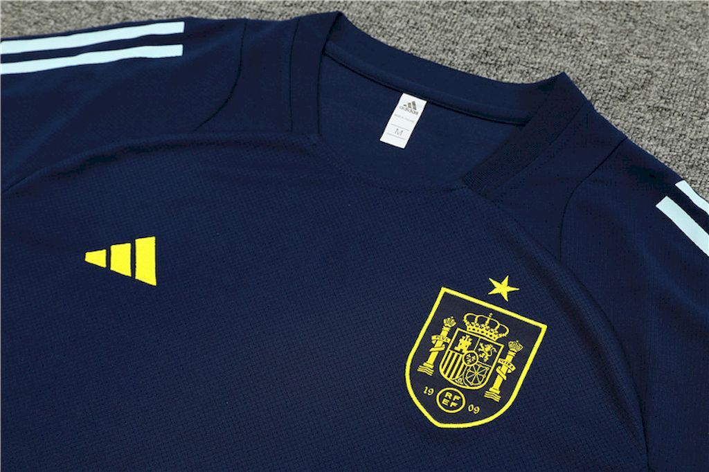 Spain 2024/25 Training Adult Jersey+Short 14001