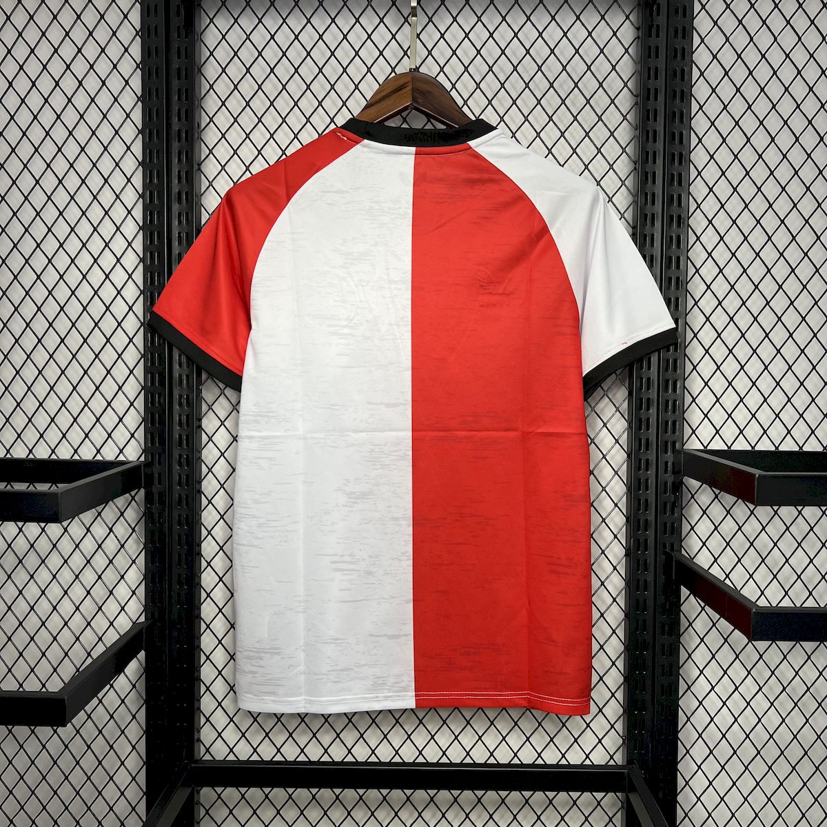 Camisa Principal do Feyenoord Rotterdam 2024/25