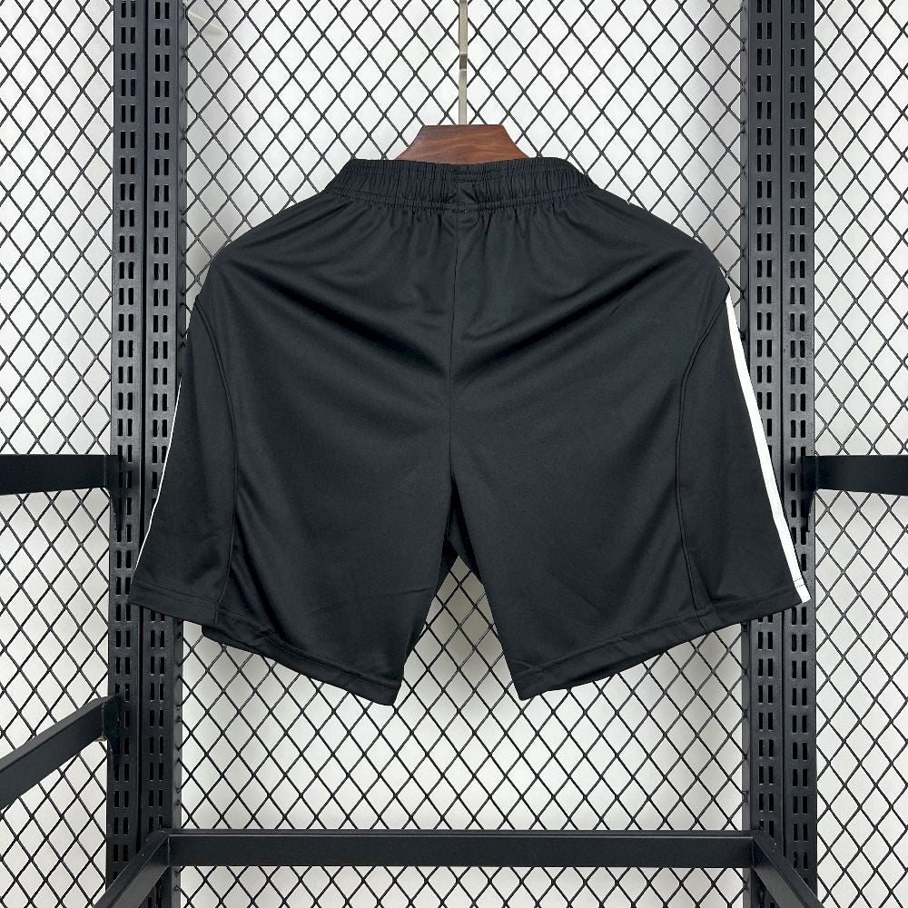 Manchester United 2025/26 Home Shorts 2