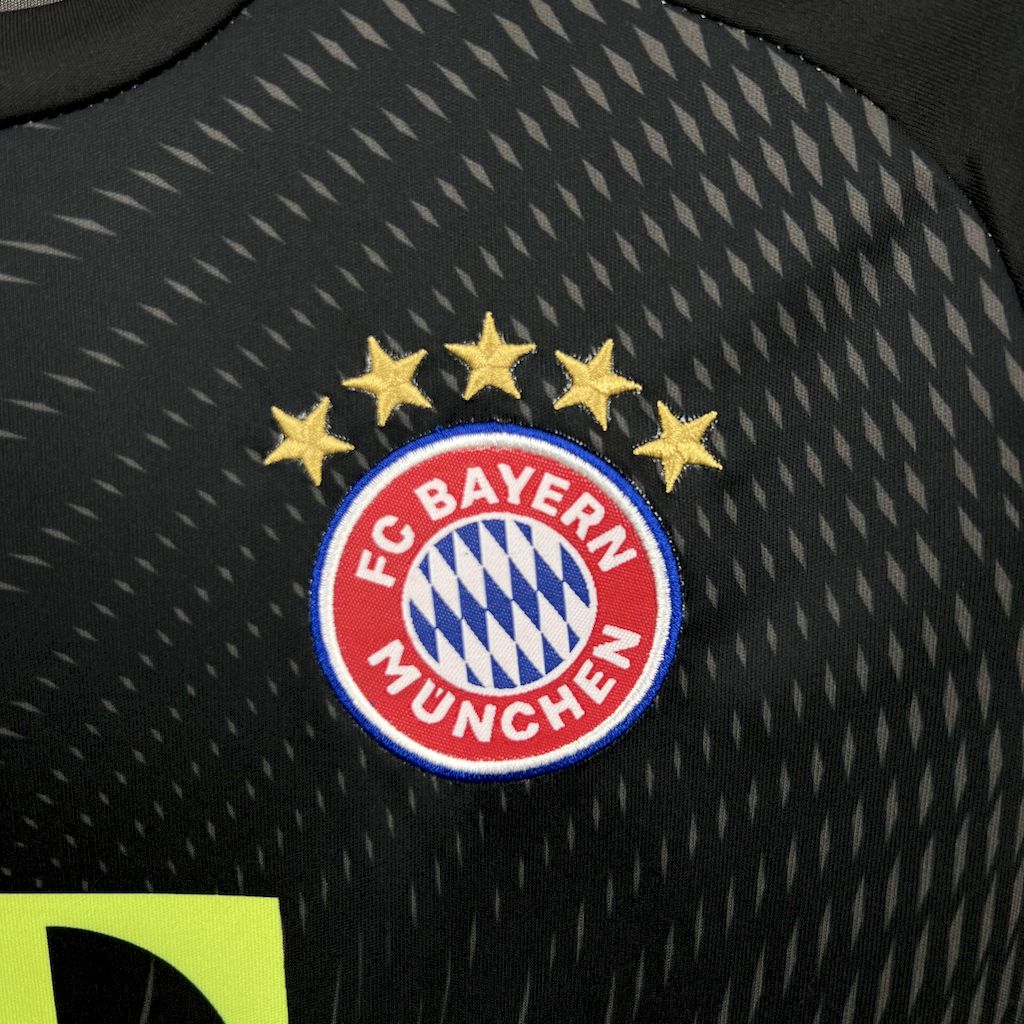 Bayern Munich 2025/26 Blackn Goalkeeper Kids Kit