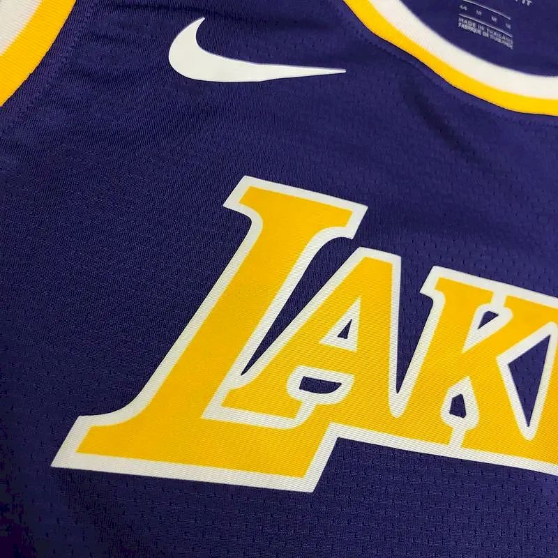 Camisa LeBron James Masculina Roxa Versão Jogador – Edição Clássica Retrô