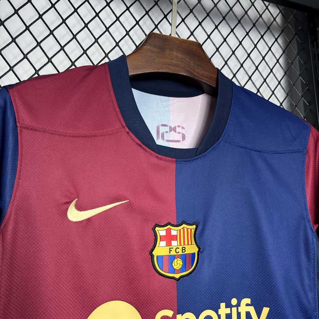 Camisa titular do Barcelona 2024/25