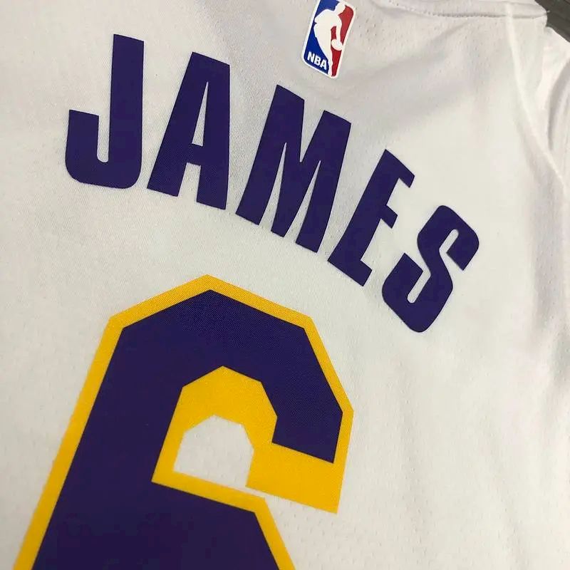 Camisa LeBron James Masculina 2020-21 Branca Versão Jogador – Edição Clássica Retrô