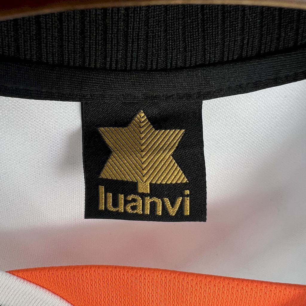 Camisa retrô do Valencia CF 1999/00