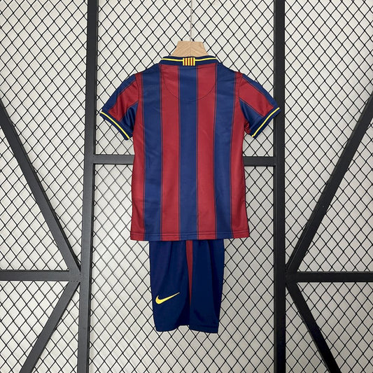 Camisa e shorts retrô infantil do Barcelona 2009/10
