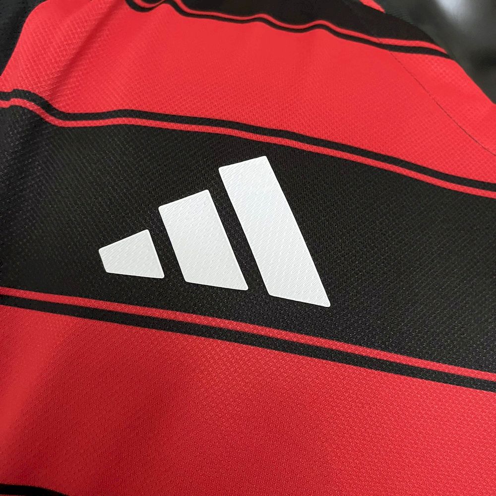 Camisa titular do Flamengo 2025/26 versão jogador