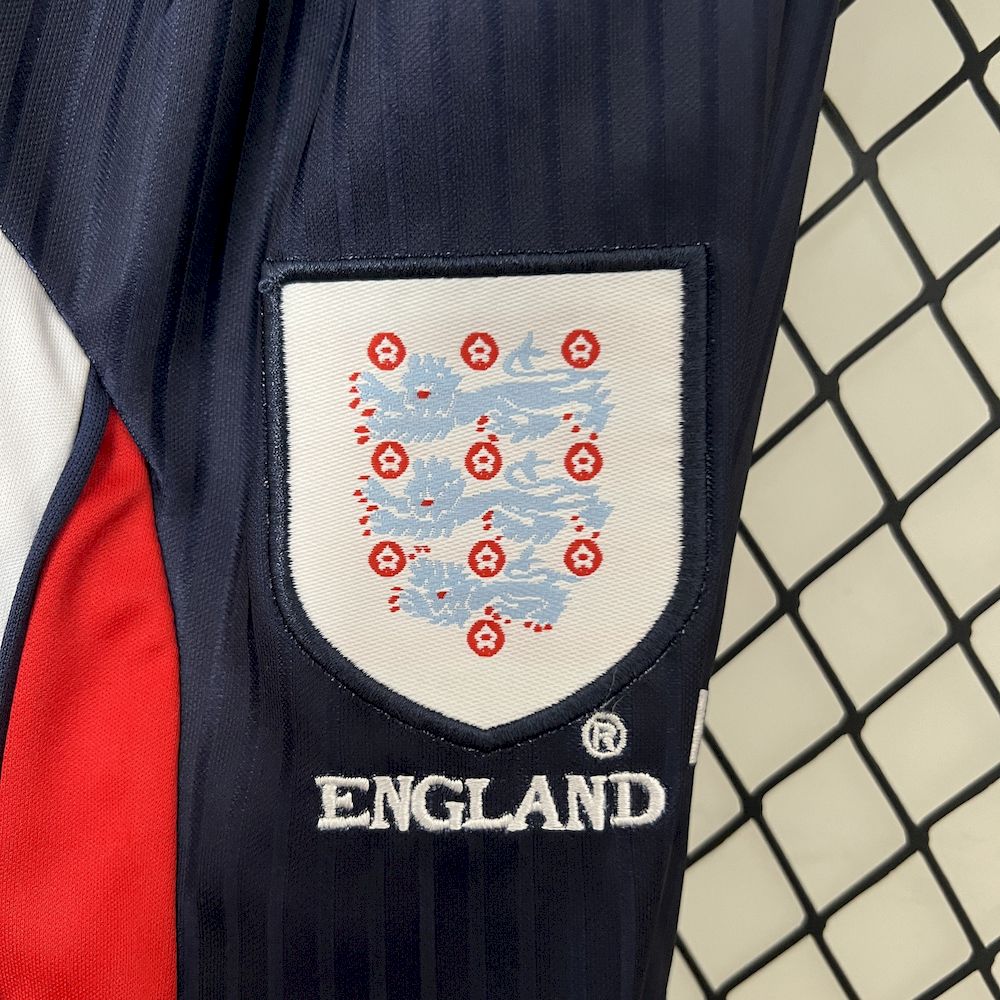 Camisa e shorts retrô infantil da Inglaterra 1998
