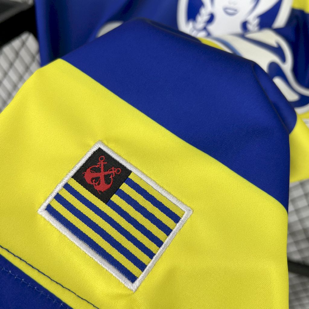 Terceira camisa retrô do Flamengo 2010