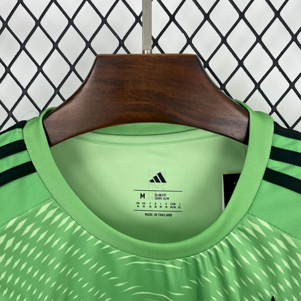 Bayern Munich 2025/26 Green Goalkeeper Jersey