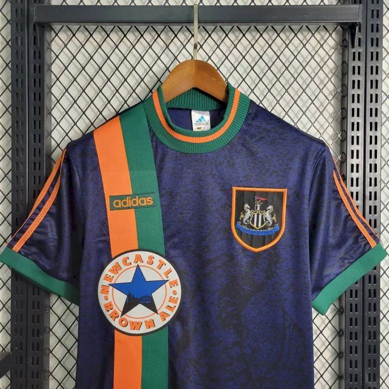 Camisa retrô reserva do Newcastle United 1997/98