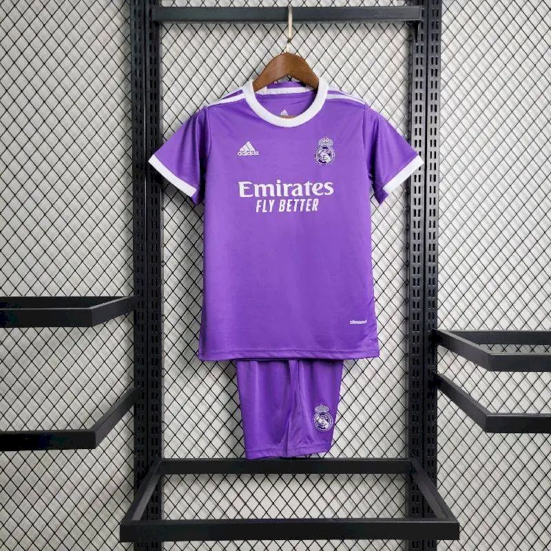 Camisa e shorts retrô infantil do Real Madrid 2017/18