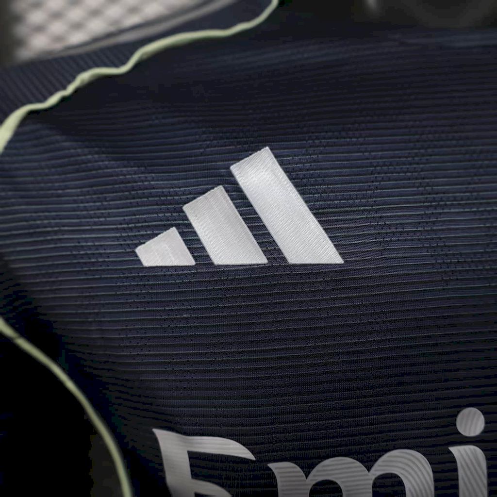 Real Madrid 2025/26 Away Long Sleeves Jersey Player Version