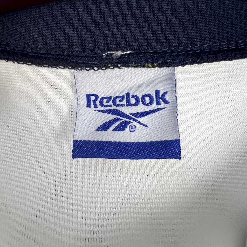 Liverpool 2001/02 Away Retro Jersey