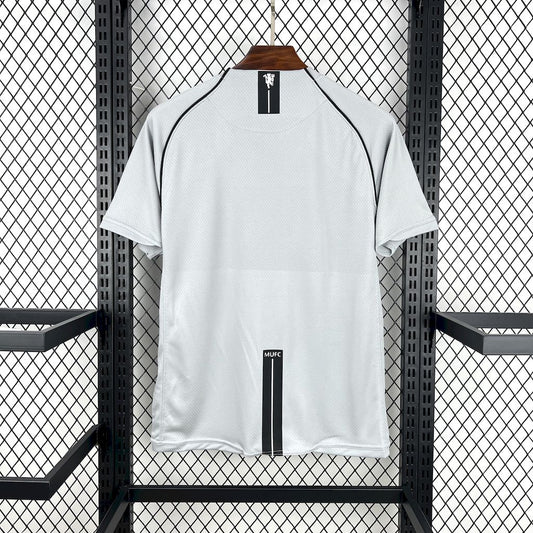 Manchester United 2007/08 Grey Goalkeeper Retro Jersey